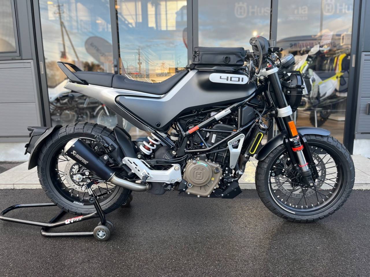Husqvarna Motorcycles / SVARTPILEN 401カスタム総額30万円相当