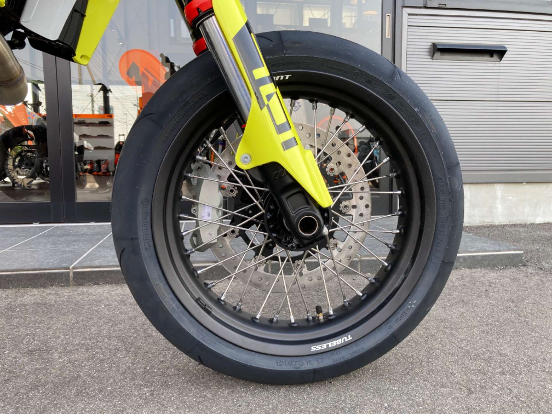 KTM EXC 純正フロントホイール KTM EXC 純正フロントホイール 2025年