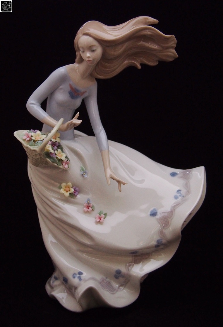 リヤドロ】【風のいたずら】【6767】