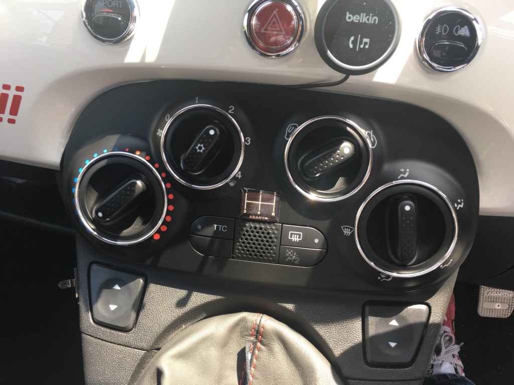 マニュアルエアコンリングは在庫がほとんどありません | BMWとオープン
